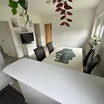 Appartement Schoene Am Rot-weiss Stadion E01 Bis E04 *
