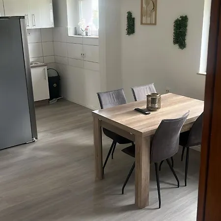 E04 Schoene Am Rot-weiss Stadion Apartment Essen