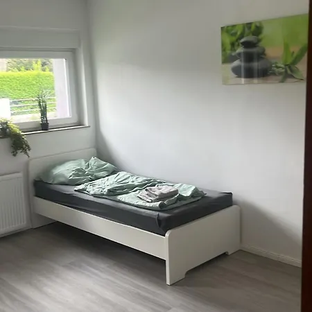 Schoene Am Rot-weiss Stadion E04 Und E01 *