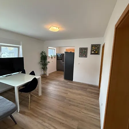 Schöne Am Rot-weiss Stadion E04 Und E01 Apartment *