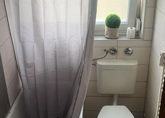 Schoene Am Rot-weiss Stadion E04 Und E01