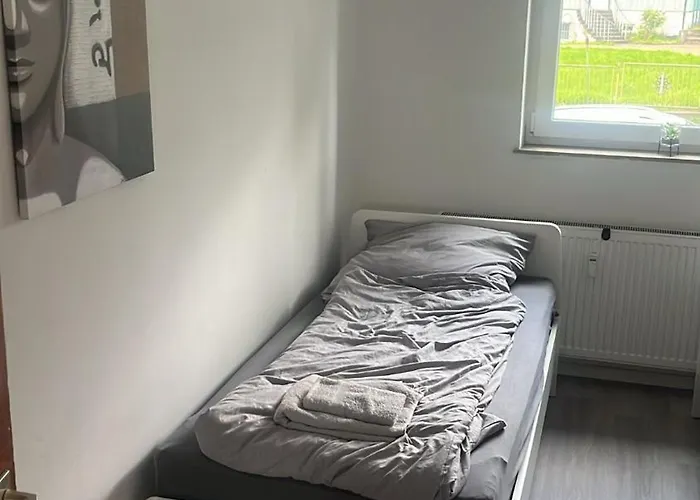 Schoene Am Rot-weiss Stadion E04 Und E01 *