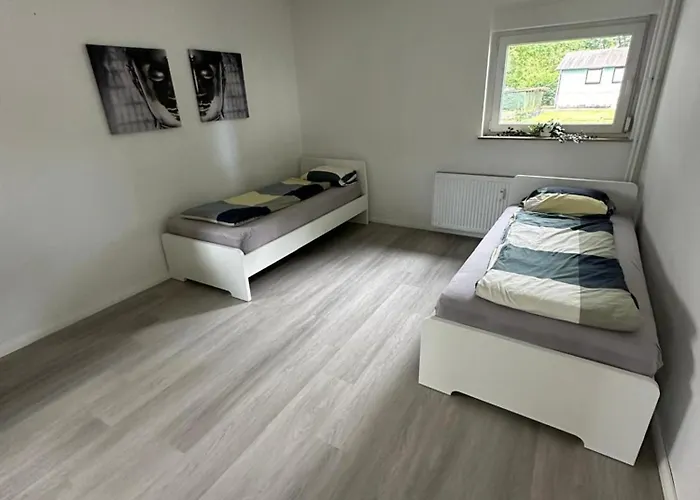 Schoene Am Rot-weiss Stadion E04 Und E01 Apartamento *