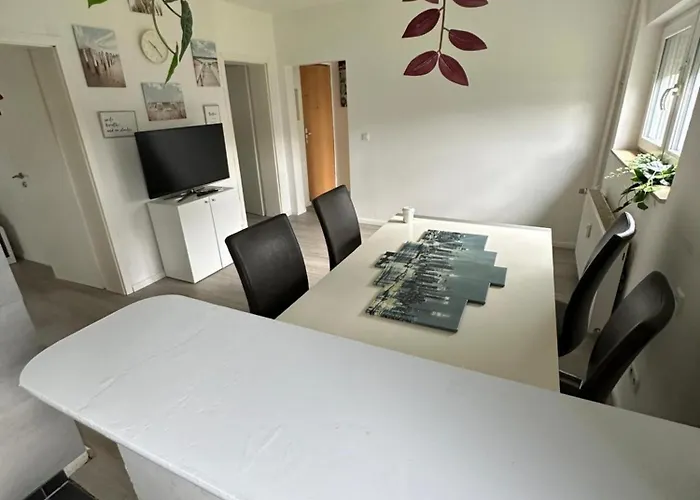 Apartamento Schoene Am Rot-weiss Stadion E04 Und E01 *