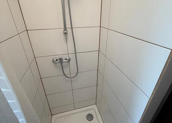Schöne Am Rot-weiss Stadion E04 Und E01 Apartment *