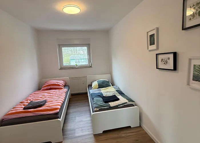 Schöne Am Rot-weiss Stadion E04 Und E01 Apartment *